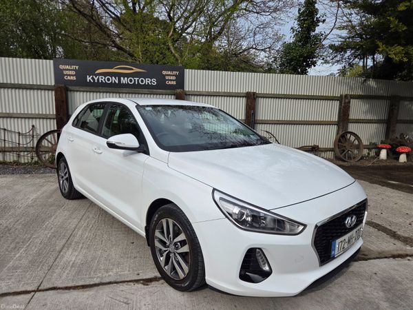 Hyundai i30 Hatchback, Petrol, 2017, White