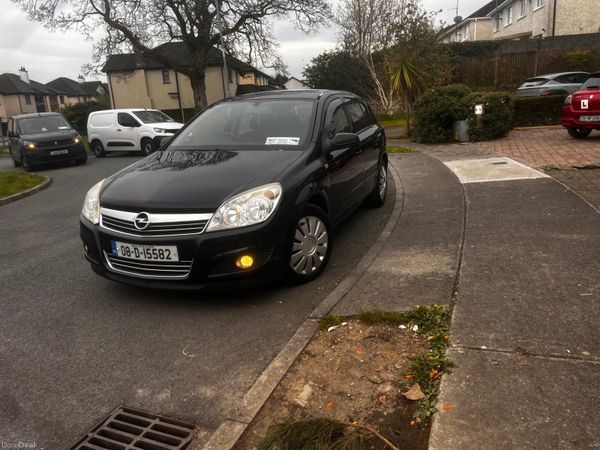 Opel Astra Hatchback, Petrol, 2008, Black