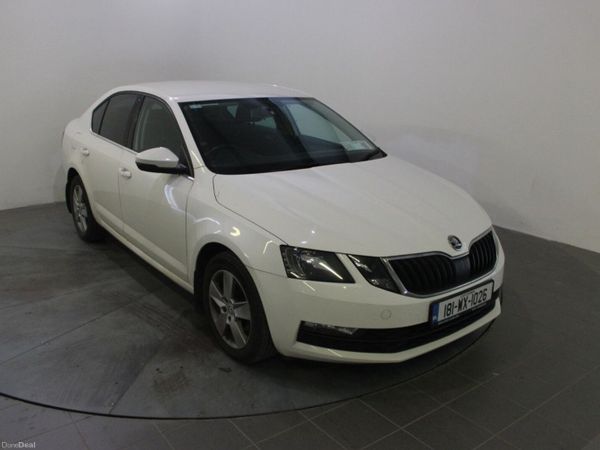 Skoda Octavia Saloon, Diesel, 2018, White