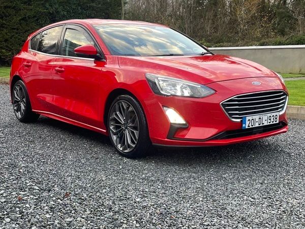 Ford Focus Hatchback, Diesel, 2020, Red