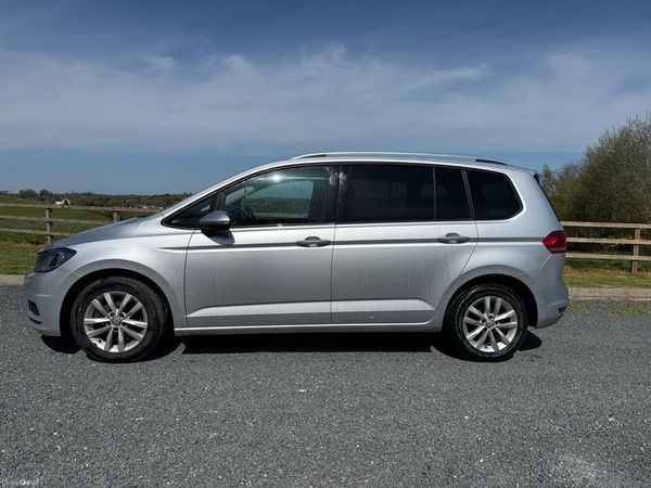 Volkswagen Touran MPV, Diesel, 2018, Silver