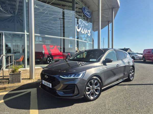 Ford Focus Hatchback, Diesel, 2024, Grey