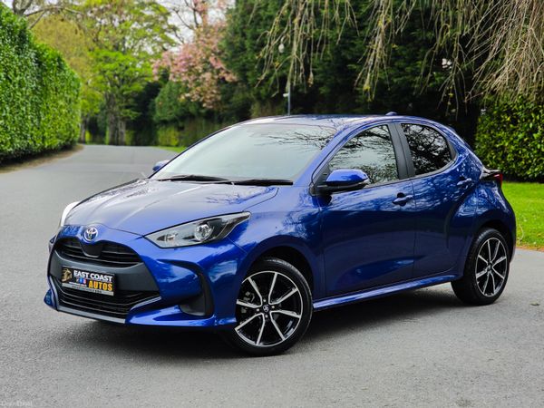 Toyota Yaris Hatchback, Petrol, 2021, Blue