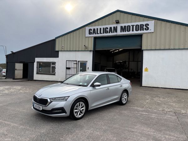 Skoda Octavia Saloon, Diesel, 2021, Grey
