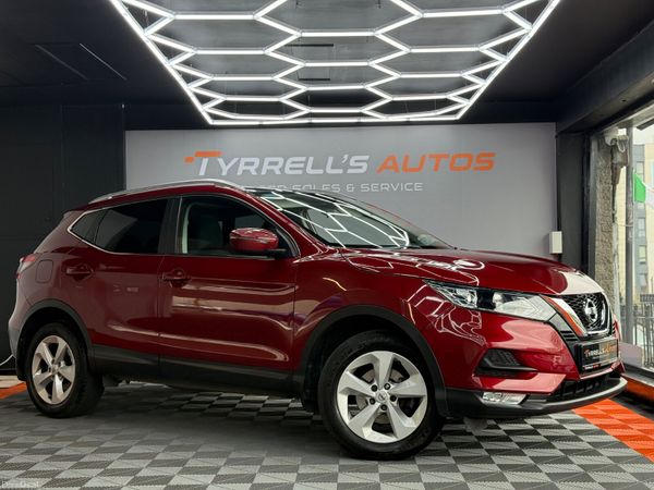 Nissan Qashqai MPV, Petrol, 2018, Red