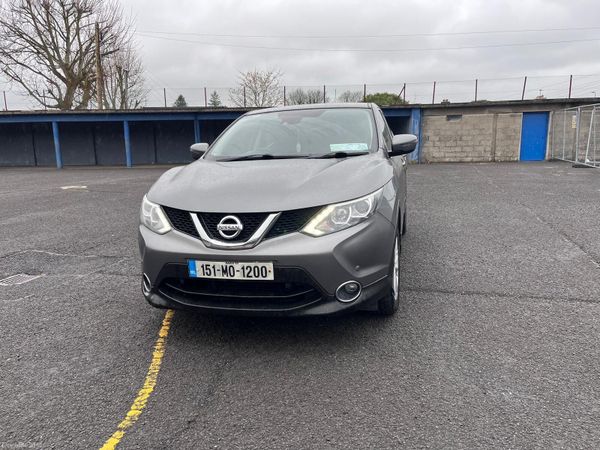 Nissan Qashqai Hatchback, Diesel, 2015, Grey