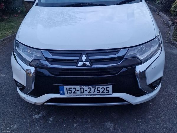 Mitsubishi Outlander SUV, Petrol Plug-in Hybrid, 2015, White