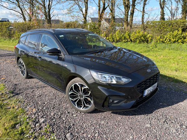 Ford Focus Estate, Petrol Hybrid, 2021, Black