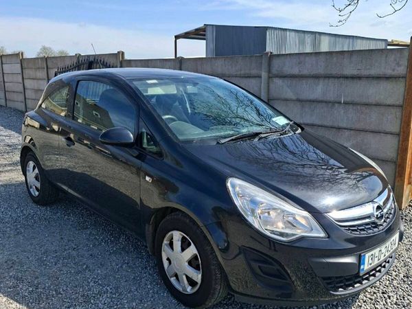 Opel Corsa Hatchback, Petrol, 2013, Black