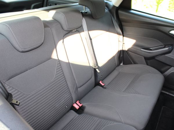 Ford Focus Hatchback, Diesel, 2014, Brown