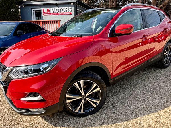 Nissan Qashqai Hatchback, Diesel, 2018, Red