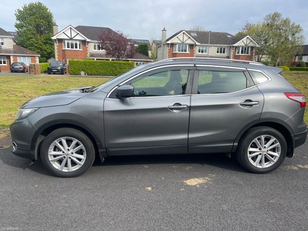 Nissan Qashqai SUV, Petrol, 2017, Grey