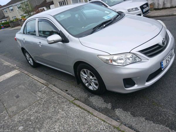 Toyota Corolla Saloon, Diesel, 2011, Silver