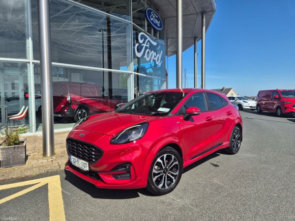 Ford Puma MPV, Petrol Hybrid, 2022, Red