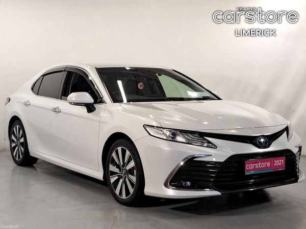 Toyota Camry Saloon, Petrol Hybrid, 2021, White