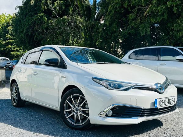 Toyota Auris Hatchback, Petrol Hybrid, 2016, White