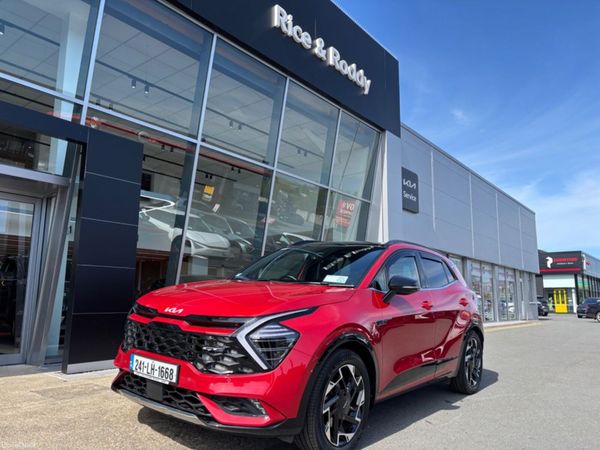 Kia Sportage MPV, Diesel Hybrid, 2024, Red