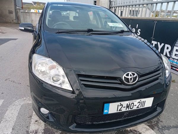 Toyota Auris Hatchback, Petrol, 2012, Black