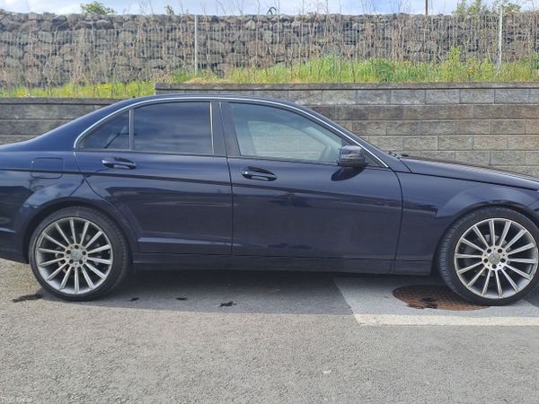 Mercedes-Benz C-Class Saloon, Diesel, 2013, Blue