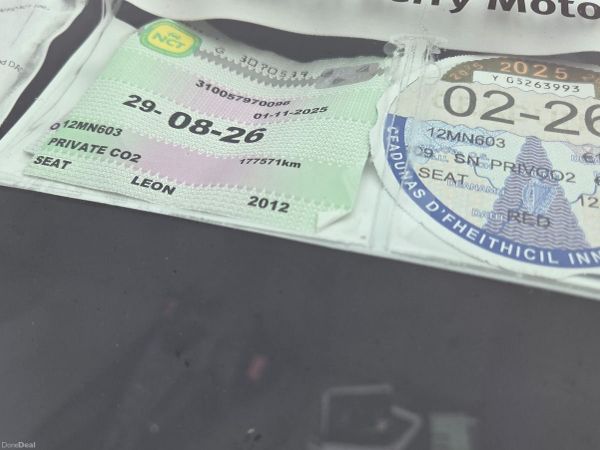 SEAT Leon Hatchback, Diesel, 2012, Red