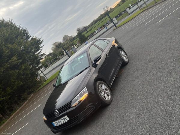 Volkswagen Jetta Saloon, Diesel, 2013, Black