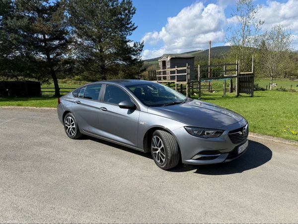 Opel Insignia Hatchback, Diesel, 2020, Grey