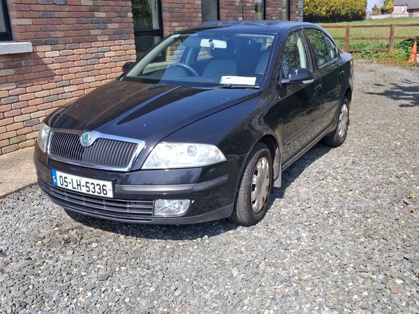 Skoda Octavia Hatchback, Petrol, 2005, Black