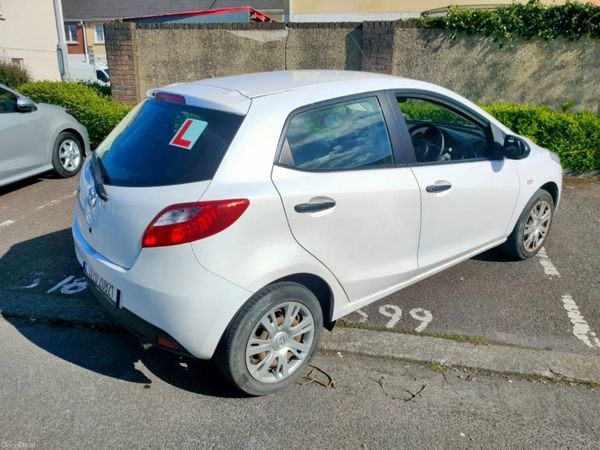 Mazda Mazda2 Hatchback, Petrol, 2013, White