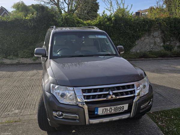 Mitsubishi Pajero SUV, Diesel, 2017, Grey