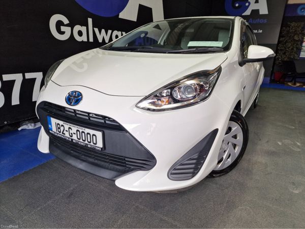 Toyota Aqua Hatchback, Petrol Hybrid, 2018, White