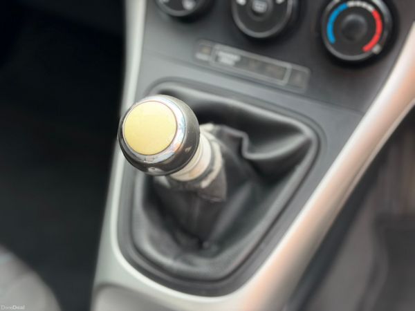 Toyota Auris Hatchback, Diesel, 2011, Black