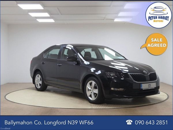 Skoda Octavia Hatchback, Diesel, 2017, Black