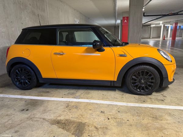 Mini Cooper Hatchback, Diesel, 2017, Orange