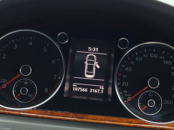 Volkswagen Passat Saloon, Petrol, 2012, Silver