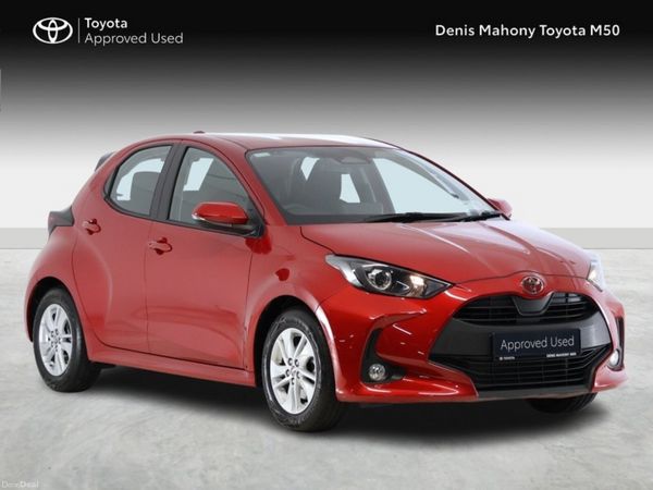 Toyota Yaris Hatchback, Petrol Hybrid, 2024, Red