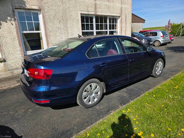 Volkswagen Jetta Saloon, Diesel, 2011, Blue