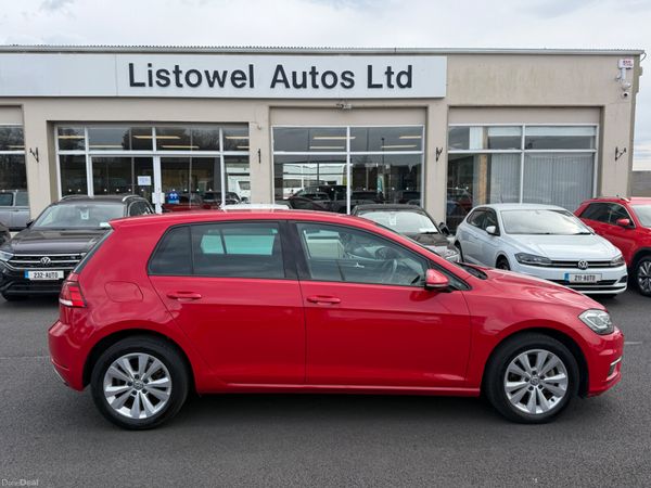 Volkswagen Golf Hatchback, Petrol, 2017, Red