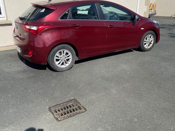 Hyundai i30 Hatchback, Diesel, 2016, Red