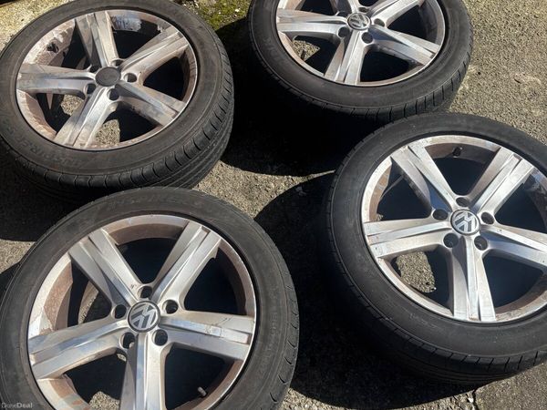 Volkswagen Passat Saloon, Diesel, 2012, Silver