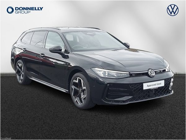 Volkswagen Passat Estate, Petrol Hybrid, 2025, Black