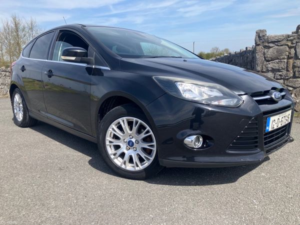 Ford Focus Hatchback, Petrol, 2012, Black