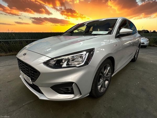 Ford Focus Hatchback, Diesel, 2020, Grey