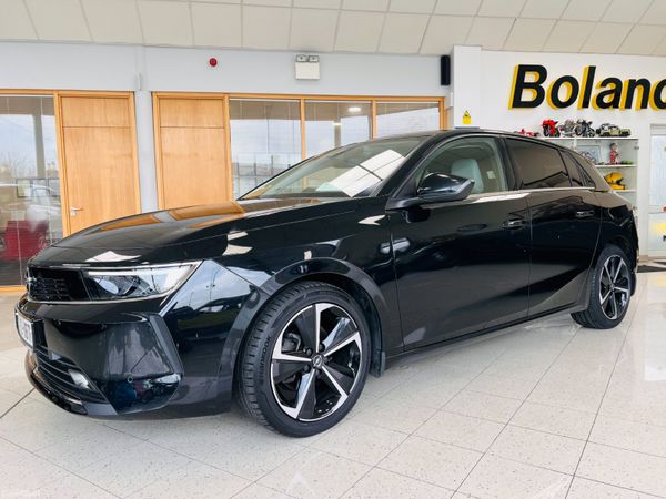 Opel Astra Hatchback, Petrol, 2023, Black