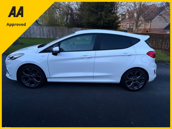 Ford Fiesta Hatchback, Petrol, 2021, White