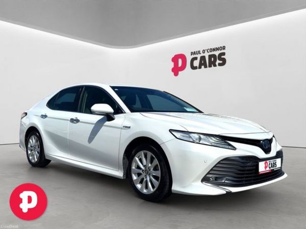 Toyota Camry Saloon, Petrol Hybrid, 2018, White