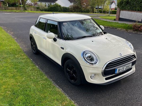 Mini One Estate/Jeep, Petrol, 2018, White