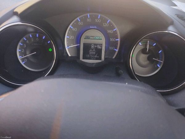 Honda Shuttle Estate, Petrol Hybrid, 2014, White