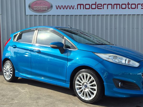 Ford Fiesta Hatchback, Petrol, 2014, Blue