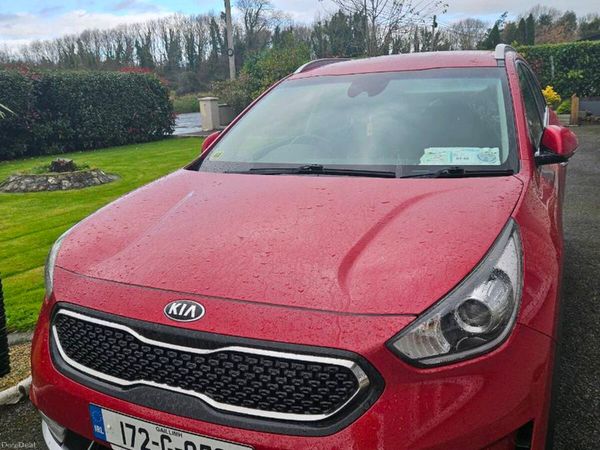 Kia Niro SUV, Petrol Hybrid, 2017, Red