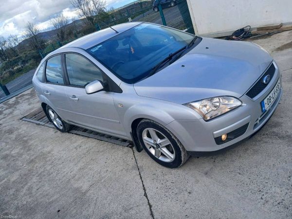 Ford Focus Hatchback, Petrol, 2008, Silver